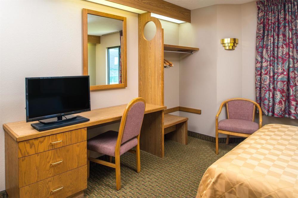 Oyo Hotel Lincoln Airport Ne, Hwy 80 ภายนอก รูปภาพ