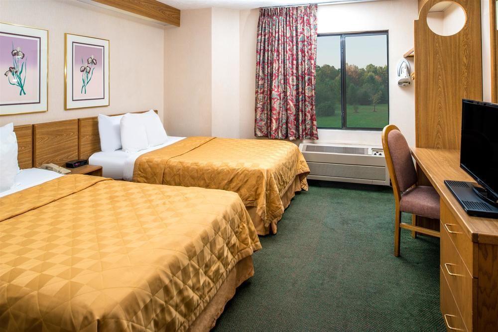 Oyo Hotel Lincoln Airport Ne, Hwy 80 ภายนอก รูปภาพ