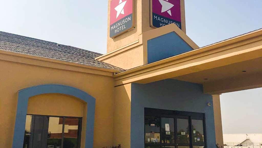 Oyo Hotel Lincoln Airport Ne, Hwy 80 ภายนอก รูปภาพ