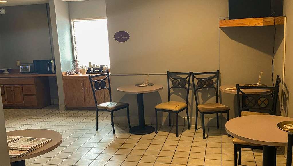 Oyo Hotel Lincoln Airport Ne, Hwy 80 ร้านอาหาร รูปภาพ