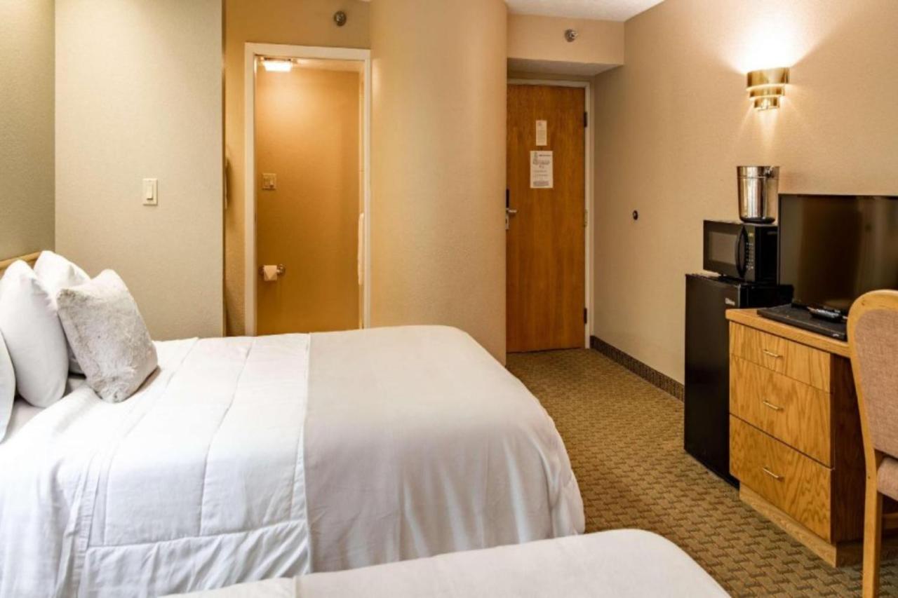 Oyo Hotel Lincoln Airport Ne, Hwy 80 ภายนอก รูปภาพ